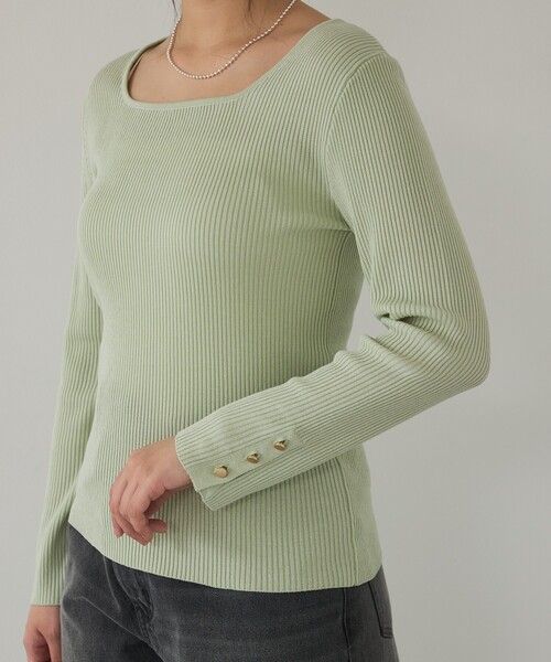 abahouse mavie(アバハウスマヴィ)の「【袖ボタン】スクエアネックリブニット/きれいめ/セミオケ/通勤/春服(ニット/セーター・レディース・セージグリーン/ダークネイビー/ホワイト・フリー)」の13枚目の写真
