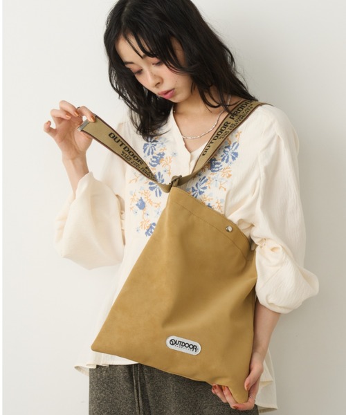 Unitage(ユニテージ)の「【OUTDOOR PRODUCTS】Jacquard Tape Tote(トートバッグ・レディース・アイボリー/キャメル/ブラック・FREE)」の7枚目の写真