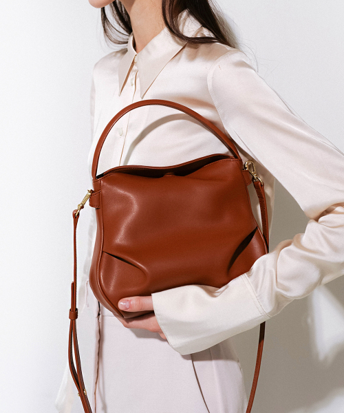 HOZE（ホジェ）の「グロー_4カラー（トートバッグ・レディース・ブラウン/クリーム/ブルー/ブラック・FREE）」の9枚目の写真