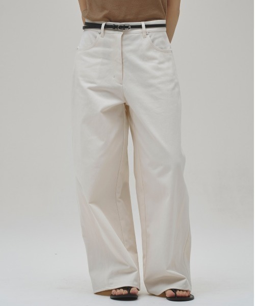 TODAYFUL（トゥデイフル）の「Cottontwill Cocoon Pants（その他パンツ・レディース・ブラック/ベージュ/キナリ・38inch/36inch）」の2枚目の写真