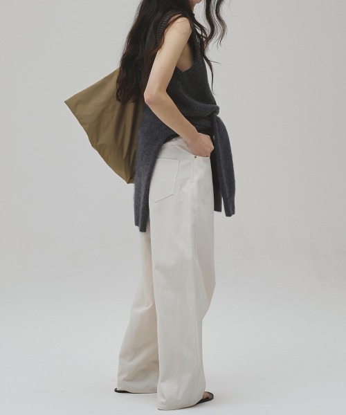TODAYFUL（トゥデイフル）の「Cottontwill Cocoon Pants（その他パンツ・レディース・ブラック/ベージュ/キナリ・38inch/36inch）」の5枚目の写真