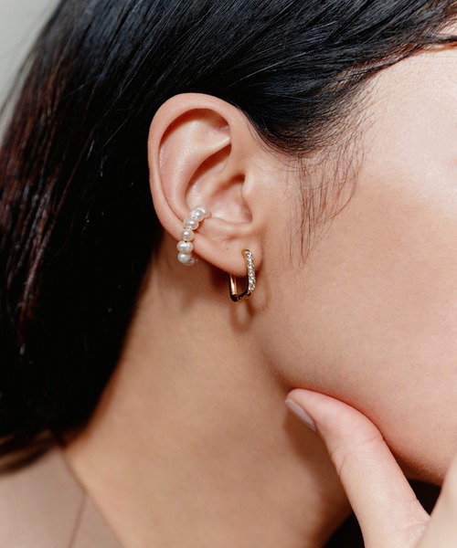 novice（ノーヴィス）の「【novice】CZ Hinged Square Hoop Pierce［Stainless］（ピアス（両耳用）・レディース・シルバー/ゴールド・FREE）」の3枚目の写真