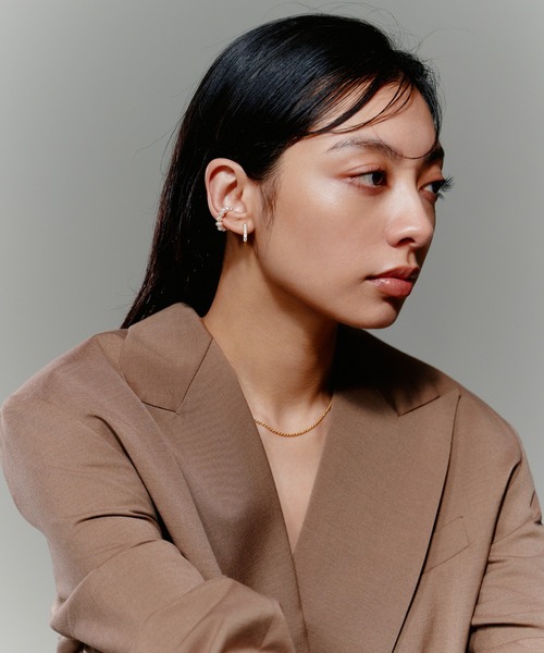 novice（ノーヴィス）の「【novice】CZ Hinged Square Hoop Pierce［Stainless］（ピアス（両耳用）・レディース・シルバー/ゴールド・FREE）」の4枚目の写真