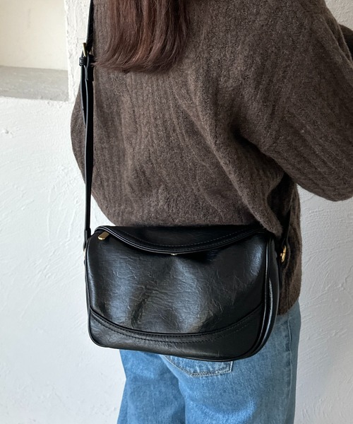 apres jour clair(アプレジュールクレア)の「【apres jour clair】2WAYクラシックフラップバッグ(ショルダーバッグ・レディース・ブラウン系その他/ブラック・FREE)」の2枚目の写真