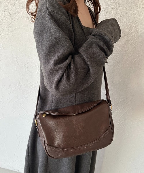 apres jour clair(アプレジュールクレア)の「【apres jour clair】2WAYクラシックフラップバッグ(ショルダーバッグ・レディース・ブラウン系その他/ブラック・FREE)」の3枚目の写真