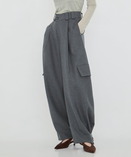 STUDIOUS(ステュディオス)の「【STUDIOUS/ステュディオス】Barrel Leg Cargo Trousers/バレルレッグカーゴトラウザーズ(その他パンツ・レディース・ストライプ/ホワイト/ブラック/ダークグレー・1/2)」の3枚目の写真
