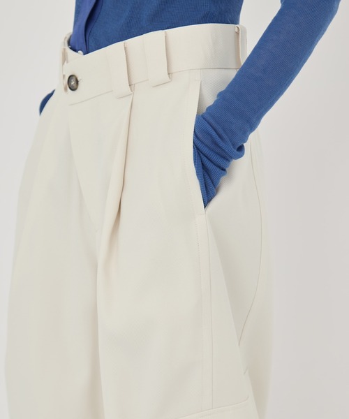 STUDIOUS（ステュディオス）の「【STUDIOUS/ステュディオス】Barrel Leg Cargo Trousers/バレルレッグカーゴトラウザー/ワイドパンツ（カーゴパンツ・レディース・ストライプ/ホワイト/ブラック・1/2）」の22枚目の写真