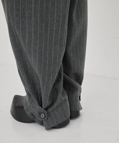 STUDIOUS（ステュディオス）の「【STUDIOUS/ステュディオス】Barrel Leg Cargo Trousers/バレルレッグカーゴトラウザー/ワイドパンツ（カーゴパンツ・レディース・ストライプ/ホワイト/ブラック・1/2）」の18枚目の写真