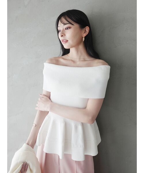 LAGUNAMOON(ラグナムーン)の「ペプラムオフショルニットプルオーバー 【夏服】(ニット/セーター・レディース・ブラック/レッド/ホワイト・FREE)」の7枚目の写真