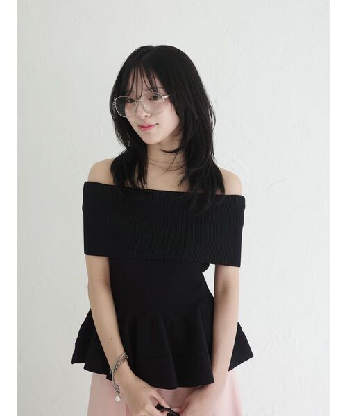 LAGUNAMOON(ラグナムーン)の「ペプラムオフショルニットプルオーバー 【夏服】(ニット/セーター・レディース・ブラック/レッド/ホワイト・FREE)」の9枚目の写真