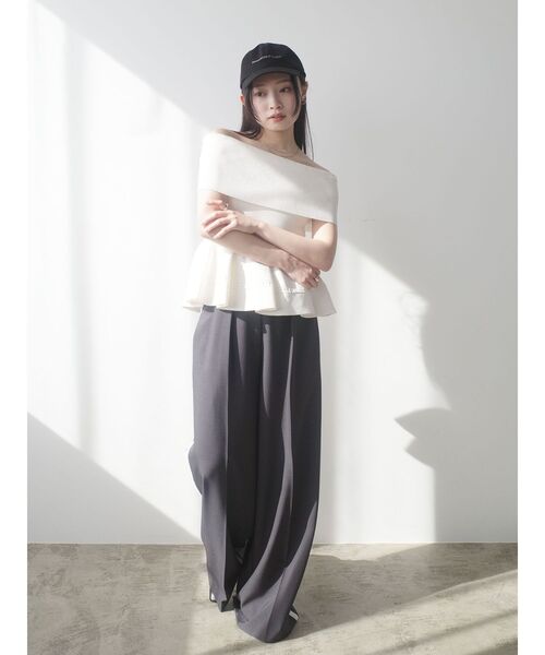 LAGUNAMOON(ラグナムーン)の「ペプラムオフショルニットプルオーバー 【夏服】(ニット/セーター・レディース・ブラック/レッド/ホワイト・FREE)」の18枚目の写真
