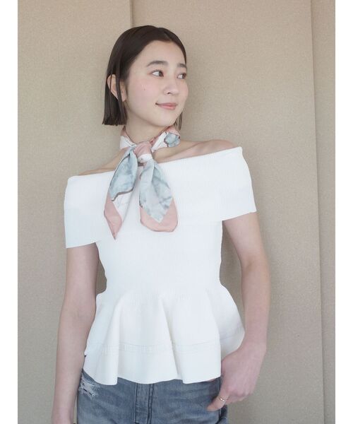 LAGUNAMOON（ラグナムーン）の「ペプラムオフショルニットプルオーバー（ニット/セーター・レディース・ブラック/レッド/ホワイト・FREE）」の9枚目の写真