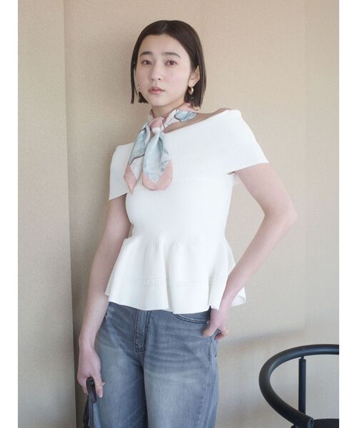 LAGUNAMOON（ラグナムーン）の「ペプラムオフショルニットプルオーバー（ニット/セーター・レディース・ブラック/レッド/ホワイト・FREE）」の10枚目の写真