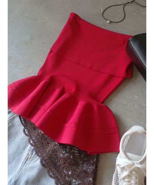 LAGUNAMOON（ラグナムーン）の「ペプラムオフショルニットプルオーバー（ニット/セーター・レディース・ブラック/レッド/ホワイト・FREE）」の17枚目の写真