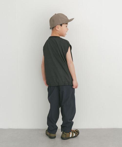 URBAN RESEARCH DOORS(アーバンリサーチドアーズ)の「撥水タックワイドパンツ(KIDS)(その他パンツ・キッズ・ネイビー/グレー系その他・105/135/120)」の10枚目の写真