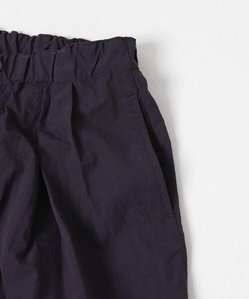 URBAN RESEARCH DOORS(アーバンリサーチドアーズ)の「撥水タックワイドパンツ(KIDS)(その他パンツ・キッズ・ネイビー/グレー系その他・105/135/120)」の13枚目の写真