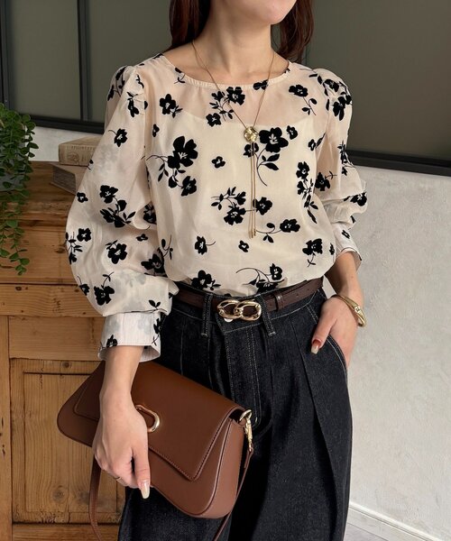 Thevon（ゼボン）の「花柄オーガンジーブラウス（シャツ/ブラウス・レディース・アイボリー/ブラック・FREE）」の3枚目の写真