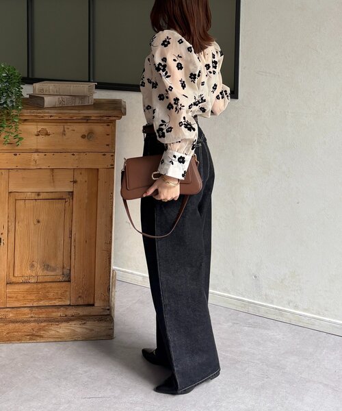 Thevon（ゼボン）の「花柄オーガンジーブラウス（シャツ/ブラウス・レディース・アイボリー/ブラック・FREE）」の9枚目の写真