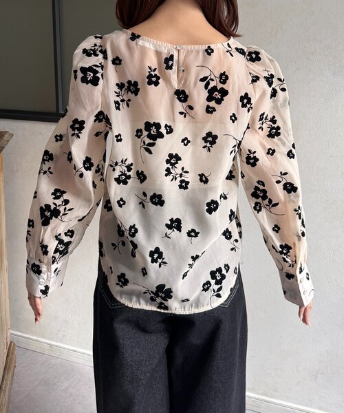 Thevon（ゼボン）の「花柄オーガンジーブラウス（シャツ/ブラウス・レディース・アイボリー/ブラック・FREE）」の12枚目の写真