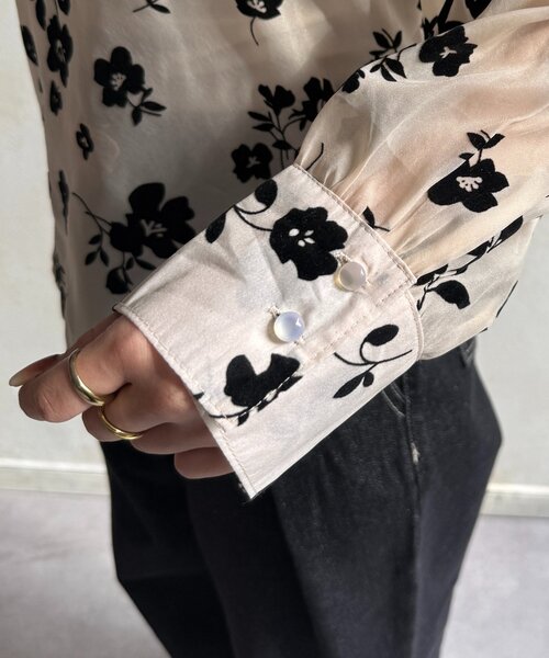 Thevon（ゼボン）の「花柄オーガンジーブラウス（シャツ/ブラウス・レディース・アイボリー/ブラック・FREE）」の15枚目の写真