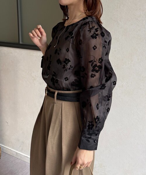 Thevon（ゼボン）の「花柄オーガンジーブラウス（シャツ/ブラウス・レディース・アイボリー/ブラック・FREE）」の18枚目の写真