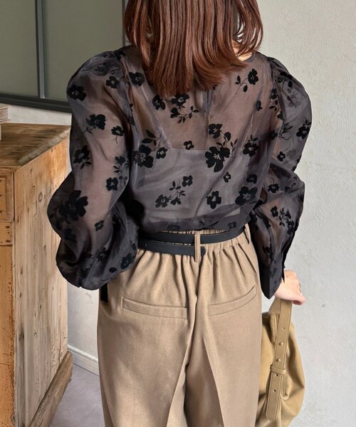 Thevon（ゼボン）の「花柄オーガンジーブラウス（シャツ/ブラウス・レディース・アイボリー/ブラック・FREE）」の19枚目の写真