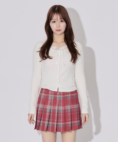 ALLuRing ChaRm（アリュリングチャーム）の「Frill Ribbon Ribbed Top / フリルリボンリブトップス（シャツ/ブラウス・レディース・ブラック/ホワイト・FREE）」の6枚目の写真