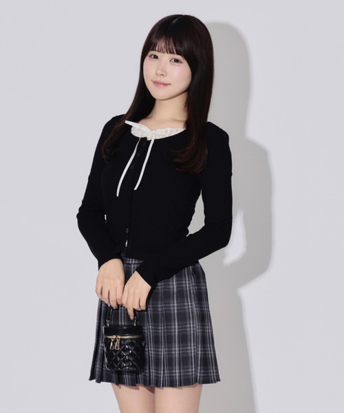 ALLuRing ChaRm(アリュリングチャーム)の「Frill Ribbon Ribbed Top / フリルリボンリブトップス(シャツ/ブラウス・レディース・ブラック/ホワイト・FREE)」の12枚目の写真