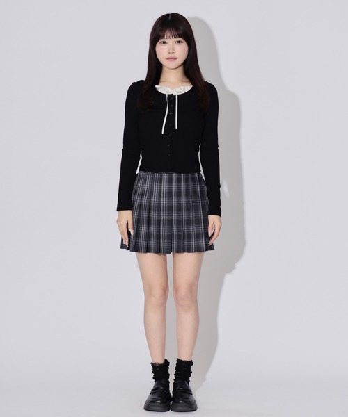 ALLuRing ChaRm(アリュリングチャーム)の「Frill Ribbon Ribbed Top / フリルリボンリブトップス(シャツ/ブラウス・レディース・ブラック/ホワイト・FREE)」の14枚目の写真