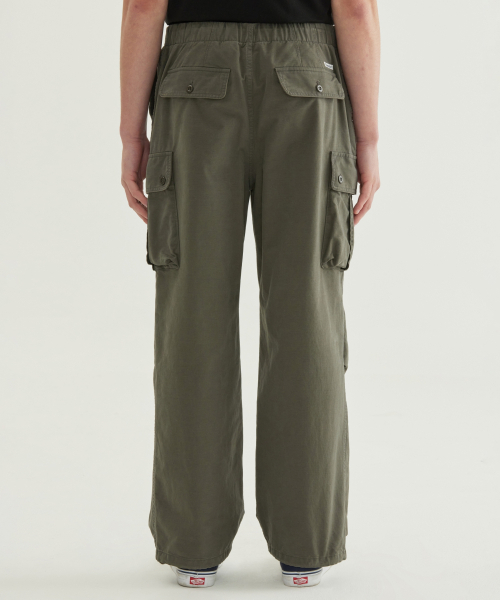 COVERNAT（カバーナット）の「ワイドコットンパラシュートパンツオリーブ（スウェットパンツ・メンズ・その他・SMALL/MEDIUM/LARGE/X-LARGE）」の3枚目の写真