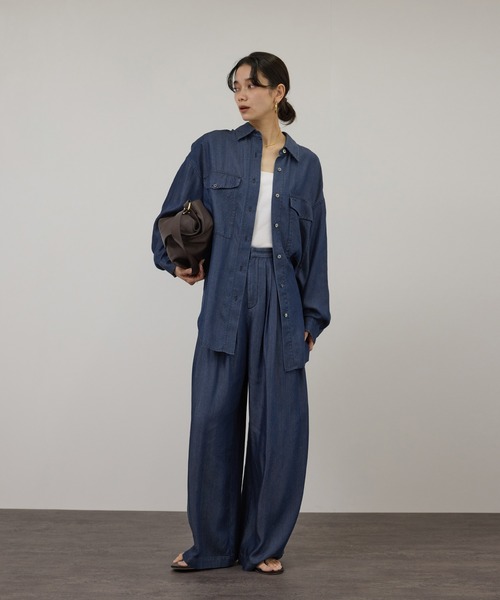 SALON adam et rope'(サロン アダム エ ロペ)の「デニムライクシャツ / セットアップ対応(シャツ/ブラウス・レディース・サックスブルー/ブルー系その他4・FREE)」の5枚目の写真