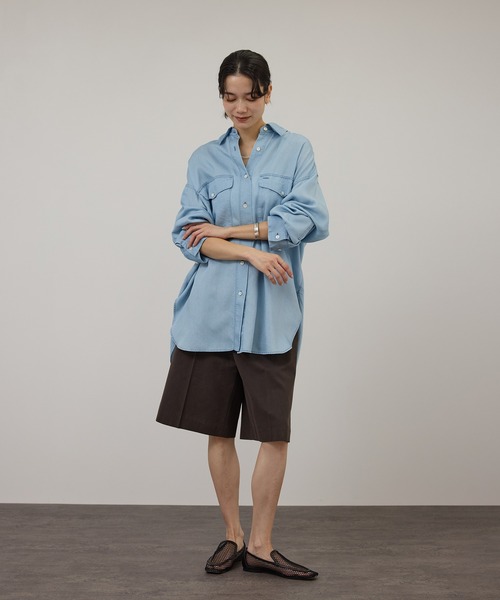 SALON adam et rope'(サロン アダム エ ロペ)の「デニムライクシャツ / セットアップ対応(シャツ/ブラウス・レディース・サックスブルー/ブルー系その他4・FREE)」の10枚目の写真