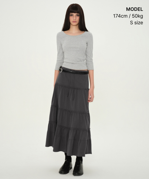 MUSINSA STANDARD WOMAN（ムシンサスタンダードウーマン）の「ウィメンズジャージティアードロングスカート[グレー]（スカート・レディース・その他・SMALL/MEDIUM/LARGE/X-SMALL）」の2枚目の写真