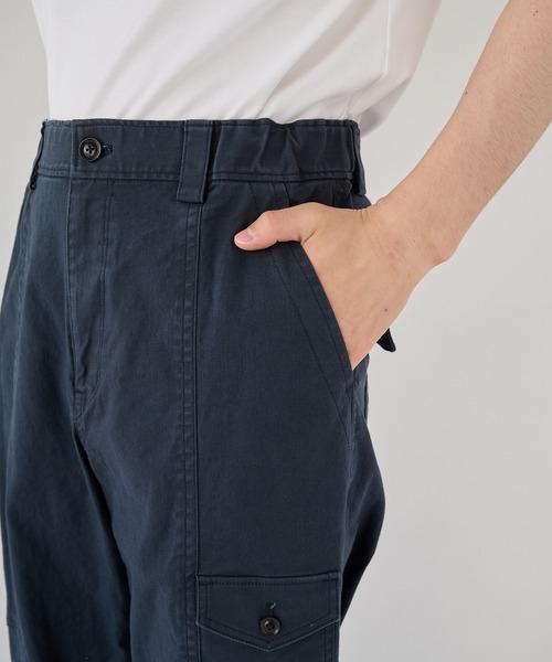 PUBLIC TOKYO(パブリックトウキョウ)の「コットンサージベイカーパンツ /春服/ワイド(カーゴパンツ・メンズ・カーキ/ネイビー・2/1)」の22枚目の写真