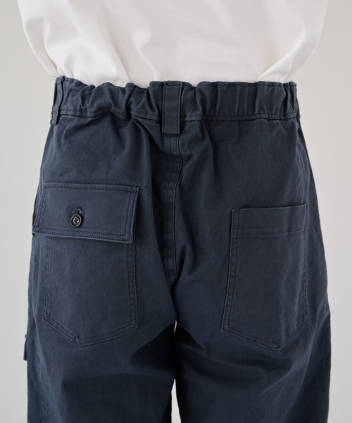 PUBLIC TOKYO(パブリックトウキョウ)の「コットンサージベイカーパンツ /春服/ワイド(カーゴパンツ・メンズ・カーキ/ネイビー・2/1)」の16枚目の写真