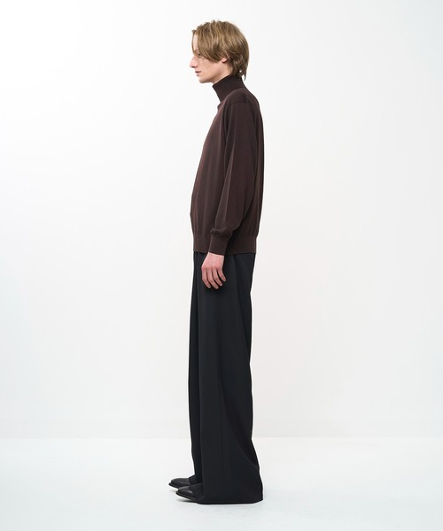 Juha（ユハ）の「STRUCTURED TURTLENECK KNIT（ニット/セーター・メンズ・ネイビー/レッド/ブラウン/ブラック・4/3）」の9枚目の写真