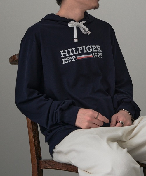 TOMMY HILFIGER(トミーヒルフィガー)の「【TOMMY HILFIGER】09T4505 パーカー(パーカー・メンズ・グレー/ネイビー・S/L/M/XL)」の2枚目の写真