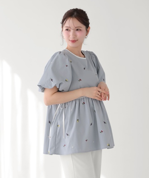 Fit more(フィットモア)の「バルーン袖フルーツ刺繍ペプラムトップス(その他トップス・レディース・ブルー/ピンク/ホワイト・FREE)」の10枚目の写真