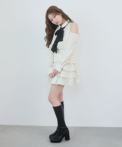 MAJESTIC LEGON（マジェスティックレゴン）の「肩あきリボンタイセットミニワンピ（ワンピース・レディース・グレー系その他/ホワイト系その他2・MEDIUM）」の6枚目の写真