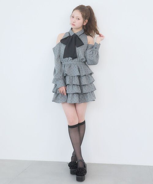 MAJESTIC LEGON(マジェスティックレゴン)の「肩あきリボンタイセットミニワンピ(ワンピース・レディース・グレー系その他/ホワイト系その他2・MEDIUM)」の21枚目の写真