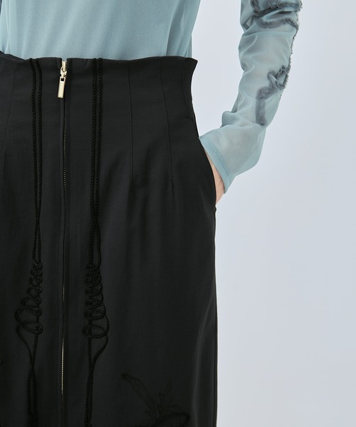 MURRAL(ミューラル)の「【MURRAL/ミューラル】別注Cucurbita embroidered skirt/ククビタエンブロイダリースカート/Iライン(スカート・レディース・ブラック/ホワイト・1/2)」の12枚目の写真