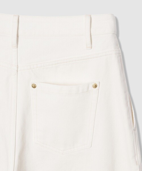 allureville(アルアバイル)の「ホワイトデニムワイドレッグパンツ(デニムパンツ・レディース・オフホワイト・2/1)」の2枚目の写真