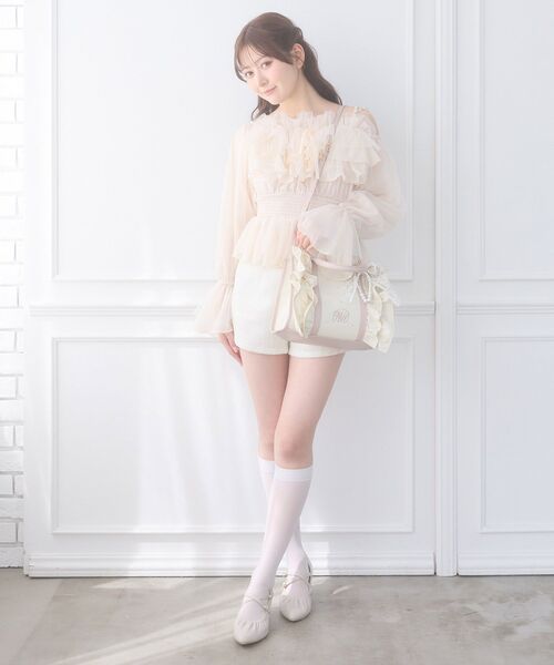 MAJESTIC LEGON（マジェスティックレゴン）の「フリルキャンバスキラキラバッグ（ハンドバッグ・レディース・ブラック/ピンクベージュ/アイボリー・FREE）」の11枚目の写真