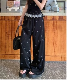 LUCPY（ラクピー）の「レース切替リボン刺繍ワイドパンツ（デニムパンツ）」