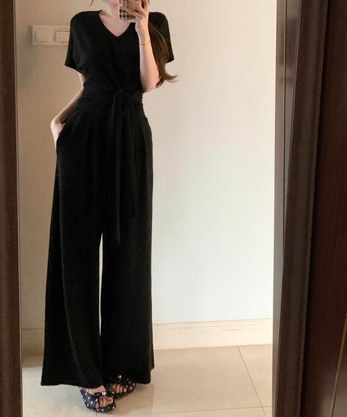 AMAJI（アマジ）の「【セットアップ】リボンベルト付き Vネックトップス × ワイドパンツ / きれいめカジュアル / リラクシー / 落ち感素材（セットアップ・レディース・カーキ/ブラック/ベージュ・FREE）」の15枚目の写真