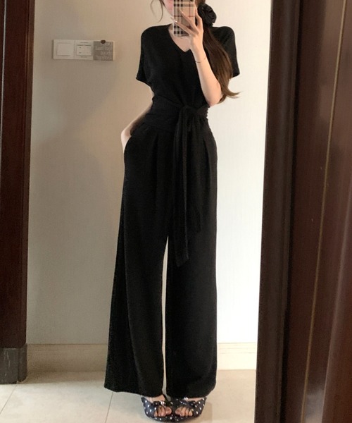 AMAJI（アマジ）の「【セットアップ】リボンベルト付き Vネックトップス × ワイドパンツ / きれいめカジュアル / リラクシー / 落ち感素材（セットアップ・レディース・カーキ/ブラック/ベージュ・FREE）」の19枚目の写真