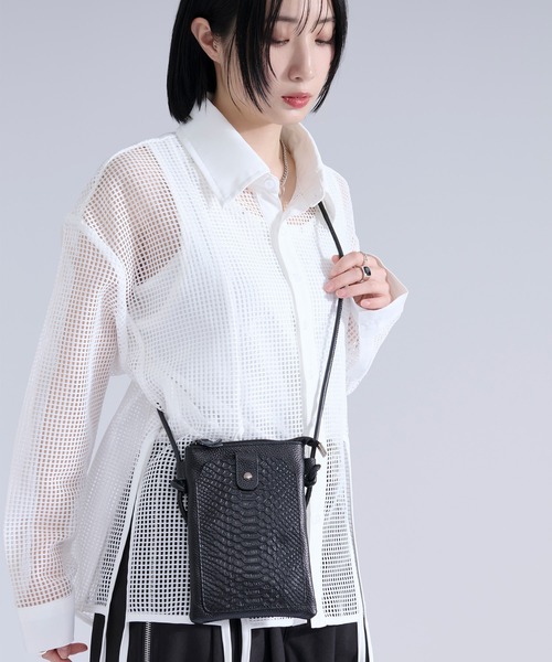 Ellno Loset（エルノロゼット）の「python mini shoulder bag/パイソンミニショルダーバッグ（ショルダーバッグ・メンズ・ブラック/ブルー系その他・FREE）」の7枚目の写真