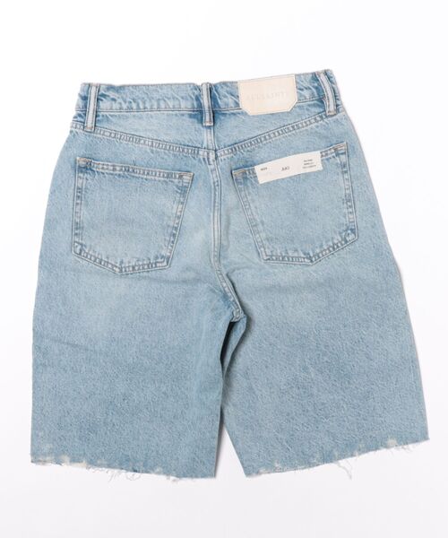 ALLSAINTS(オールセインツ)の「AKI CROSSOVER WIDE LEG DENIM SHORTS | AKI クロスオーバー ワイド レッグ デニム ショート(デニムパンツ・レディース・ブルー系その他・24/25/26/27)」の8枚目の写真