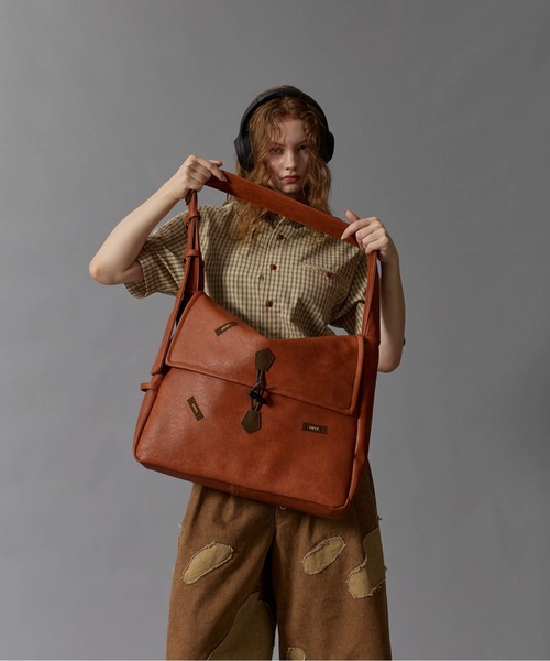 CIVVY.(シヴィ―)の「Vintage Satchel Shoulder Bag - ヴィンテージサッチェルショルダーバッグ -(ショルダーバッグ・メンズ・ブラック/ベージュ・FREE)」の17枚目の写真