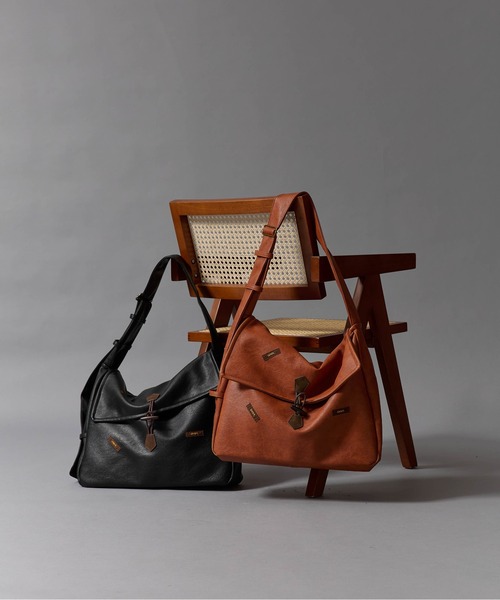 CIVVY.(シヴィ―)の「Vintage Satchel Shoulder Bag - ヴィンテージサッチェルショルダーバッグ -(ショルダーバッグ・メンズ・ブラック/ベージュ・FREE)」の14枚目の写真